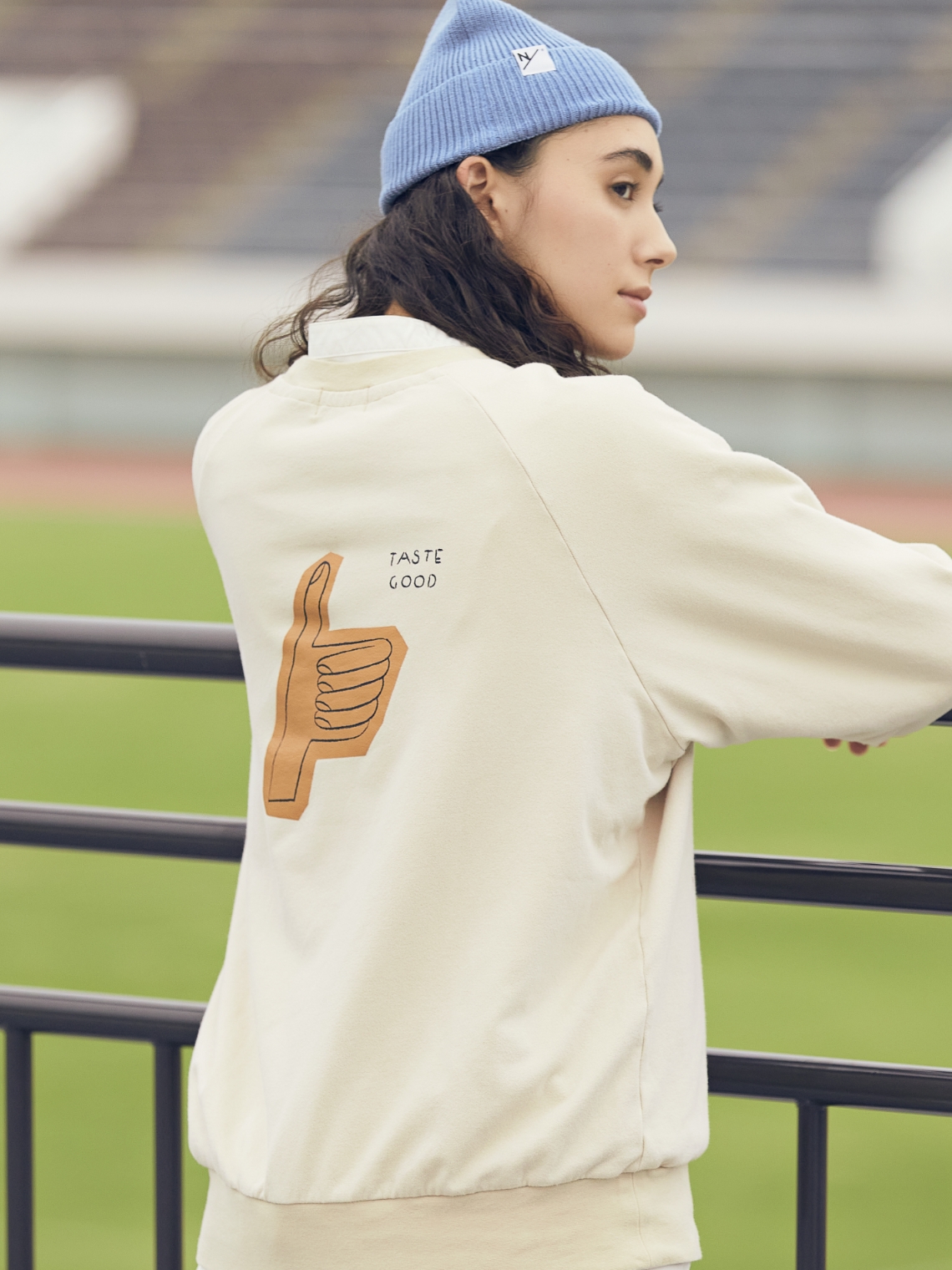 TOO GOOD TO WASTE ビールのモルト粕で染⾊、ナチュラルで優しい「モルトベージュ」