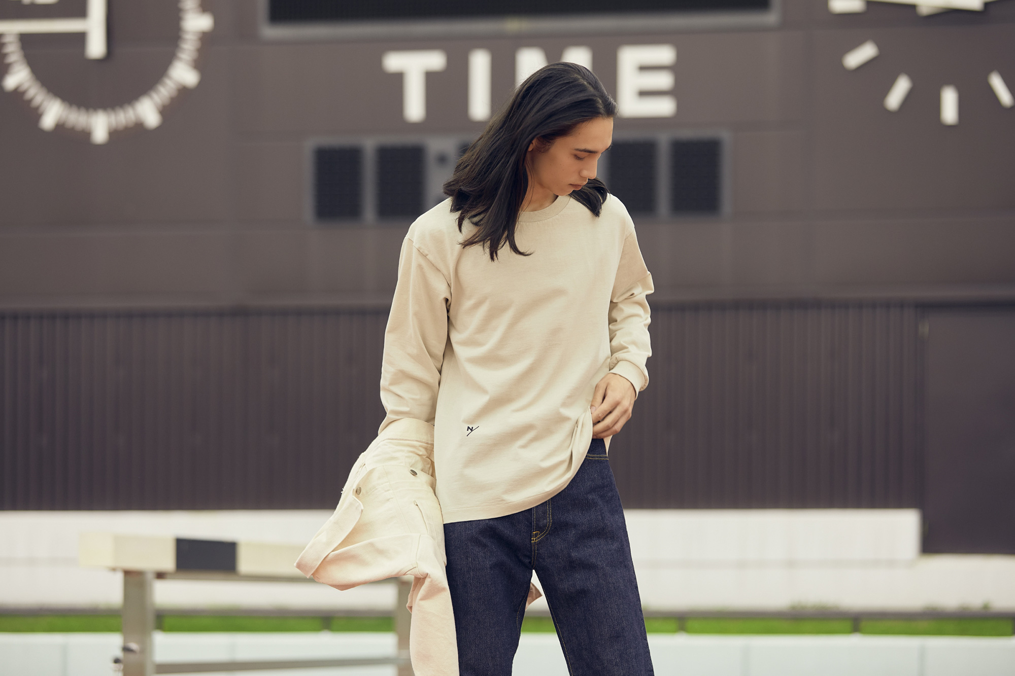 TOO GOOD TO WASTE ビールのモルト粕で染⾊、ナチュラルで優しい「モルトベージュ」